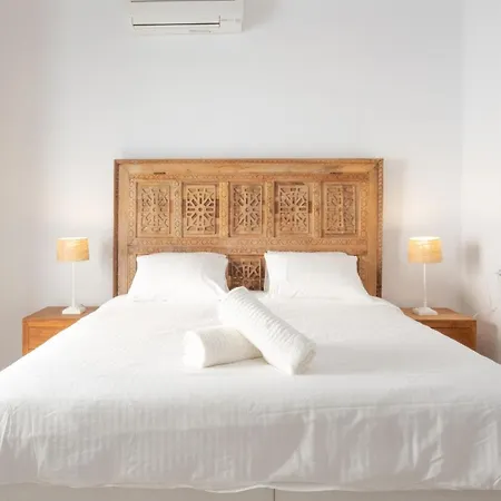 Oasis Complex Villa Cala Llonga (Ibiza)