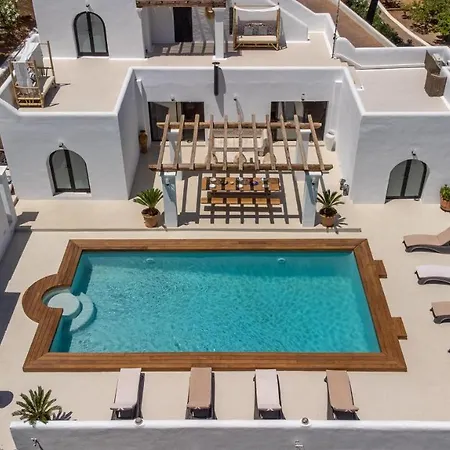 Oasis Complex * Cala Llonga (Ibiza)