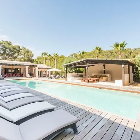 Villa Oasis Complex *